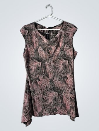 H&M Pink and Black Patterned Top