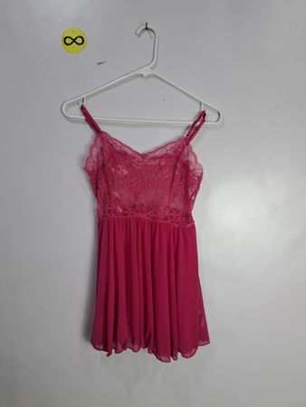 la Vie en Rose Pink Lace Cami Top