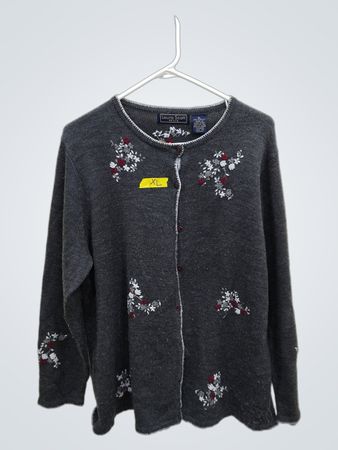 Laura Scott Gray Floral Sweater