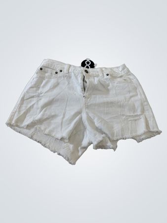aera White Shorts