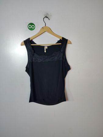 Susan Lawrence Black Lace Trim Top
