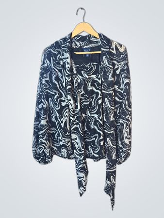 Scoop Black and White Marble Blouse