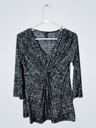 Daisy Fuentes Printed V-Neck Top