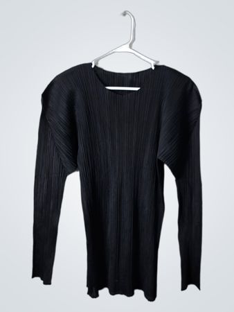 Black Long-Sleeve Top