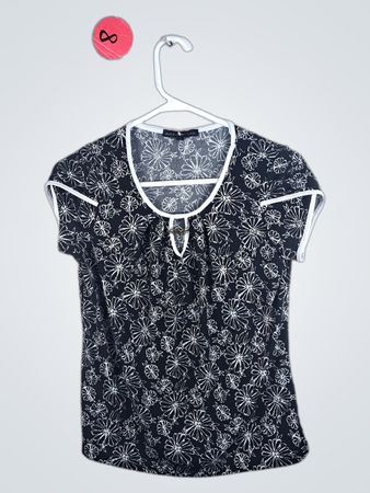 Adrianna Vittadini Floral Print Short Sleeve Top
