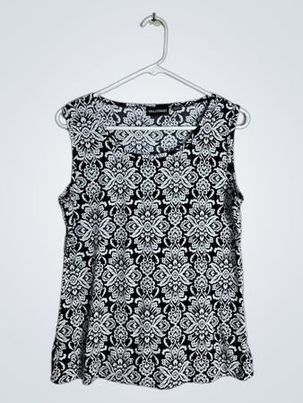 Nina Leonard Sleeveless Top