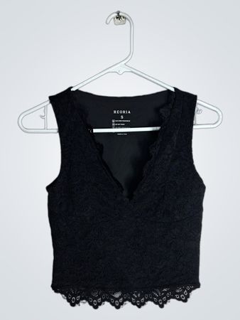 Reoria Black Lace Vest