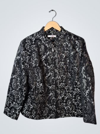 TAN JAY PETITE Black and White Floral Blouse