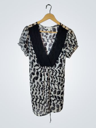 Dressbarn Women's Black & White Leaf Print Short Sleeve Blouse