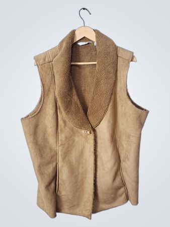 d&co. denim + company women's faux suede sherpa lined vest