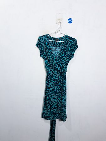 Robe portefeuille à imprimé zèbre Nicole by Nicole Miller
