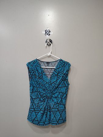 Rafaella Petite Sleeveless V-Neck Top