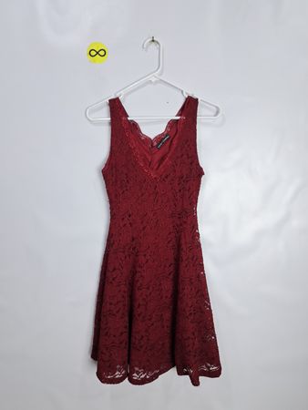 Love Chesley Red Lace V-Neck Sleeveless Dress