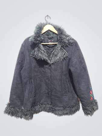 JACK & JILL Schwarze Jacke mit Kunstfellbesatz