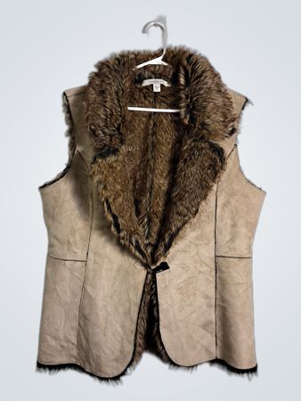 LOFT Women's Faux Fur Trimmed Vest