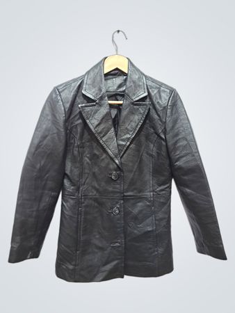 Schwarze Lederjacke