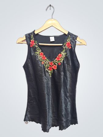 V.C. LO Black Sleeveless Top with Floral Embroidery
