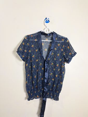 Haut kimono floral transparent avec lien
