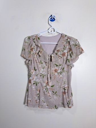 Floral Print Blouse with Ruffle Collar