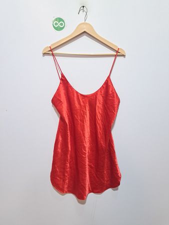 Robe nuisette en satin rouge CIRCA 2000