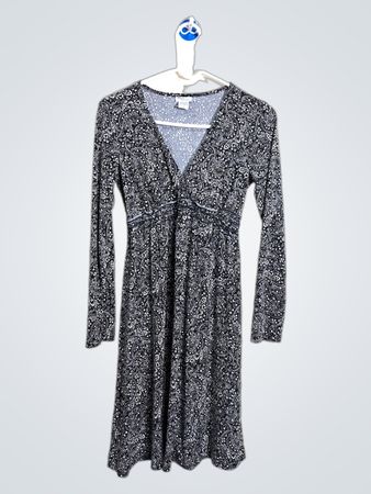 Mimi Maternity Schwarzes und Weißes Paisley-Muster Langärmliges V-Ausschnitt Kleid