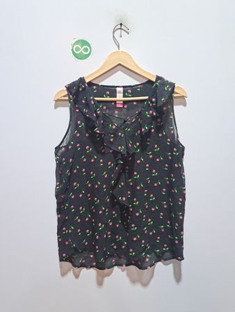 No Boundaries Schwarz-Kirsch-Print Rüschen-Top mit Spaghettiträgern