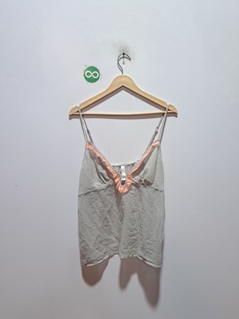 Gilligan & O'Malley Damen Grau mit Polka‑Dot und Spitzenbesatz Trägertop