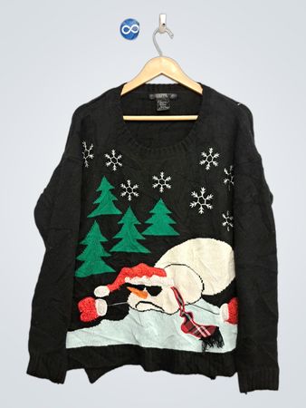 Schwarzer Weihnachts-Pullover mit Schneemann-Motiv