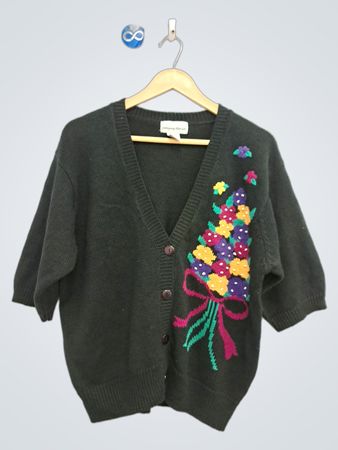 Intriguing Threads Schwarze Cardigan mit floralem Stickereimotiv