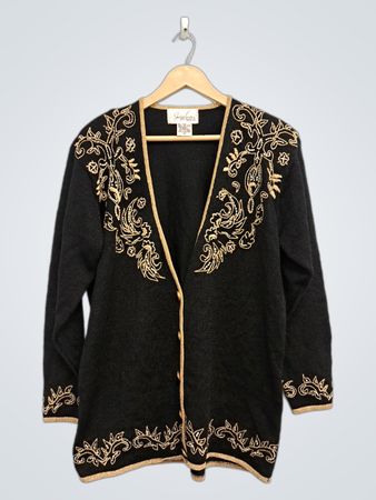 Judy Lee Petite Schwarze Strickjacke mit goldener Stickerei