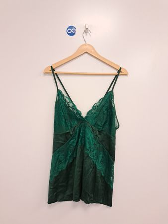 Grüne Spitzenunterhemdcamisole