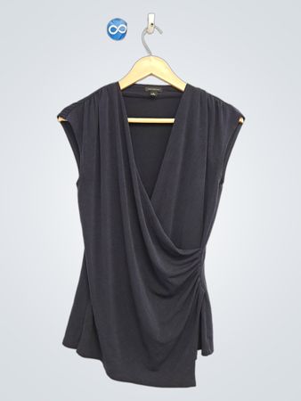 Ann Taylor ärmelloses Wickeloberteil