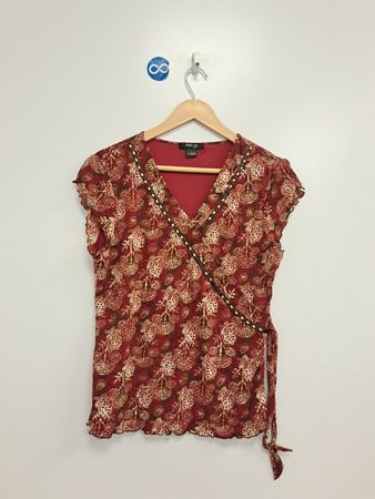 Style & Co Petite Rotes Blumenmuster Wickeloberteil