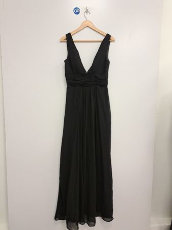 Schwarzes V-Ausschnitt Maxikleid mit Raffung