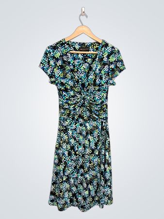 Connected Apparel Damen Kleid mit blauem Blumenmuster, kurzärmlig, gerafftes V‑Ausschnittkleid