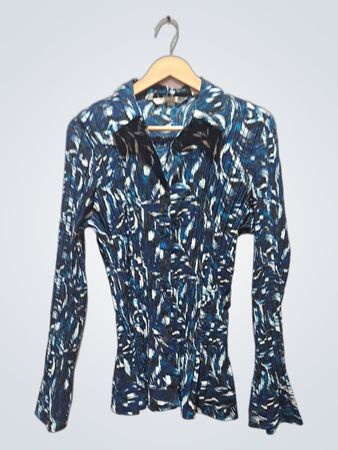 Fred David Stretch-Bluse in Blau und Weiß mit Muster