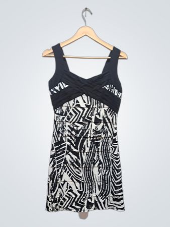 Point Zero schwarz-weißes bedrucktes Kleid