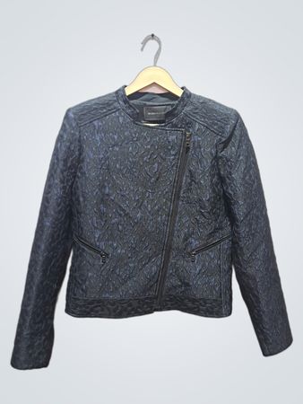 BCBGMAXAZRIA Schwarze strukturierte Bikerjacke