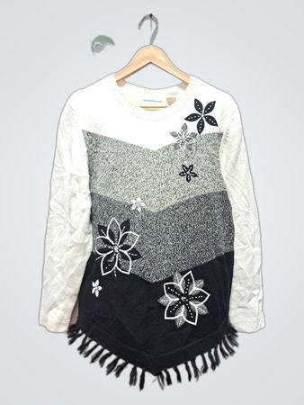 Alfred Dunner Chevron-Streifenpullover mit Blumen-Applikationen und Fransen