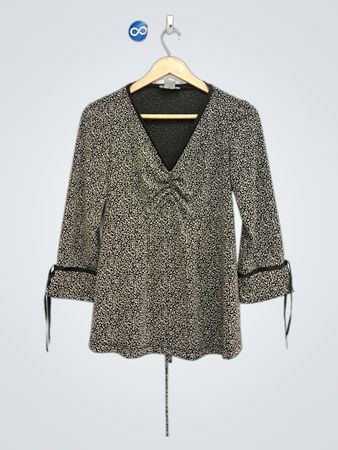 Motherhood Maternity bedruckte V-Ausschnitt-Bluse