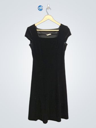 Formal Fashions Inc. Schwarzes Samtkleid