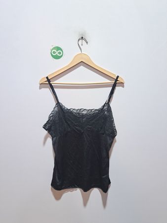 Schwarze Spitzenverzierung Camisole