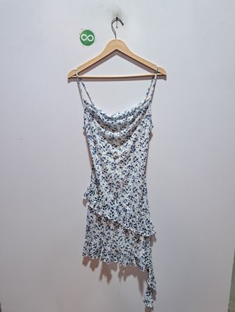 Geblümtes Rüschen-Minikleid