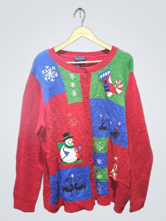 Hässlicher Weihnachtspullover mit Schneemann und Rentier