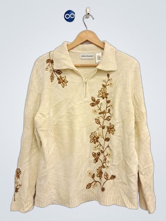 Alfred Dunner Damen Cremefarbener Pullover mit Blumenstickerei, Kragen und Reißverschluss