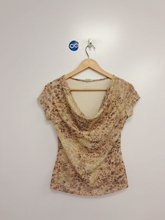 Damen-Oberteil mit Animal-Print und Wasserfallausschnitt