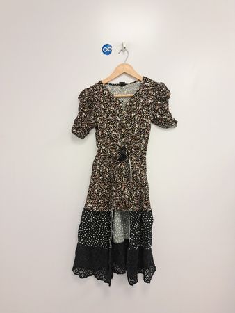So-Class Kleid mit Blumenmuster und Spitzenbesatz