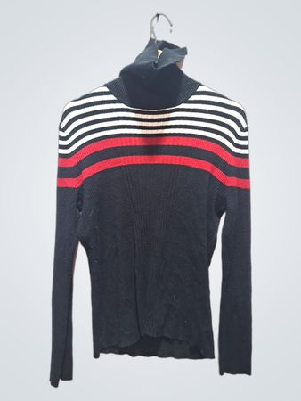Gestreifter Rollkragenpullover