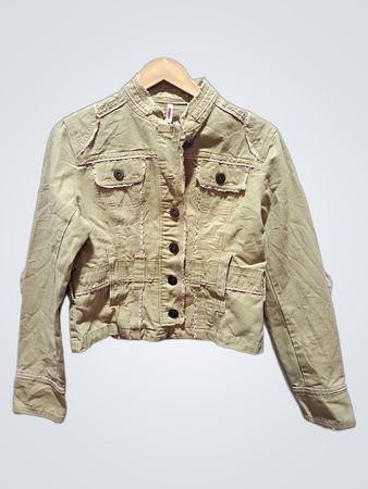 Verführerische khakifarbene Cropped-Jacke
