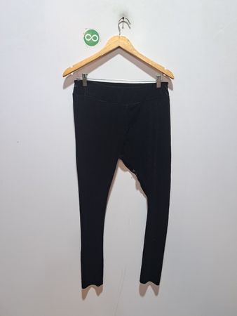 Schwarze Samt-Leggings